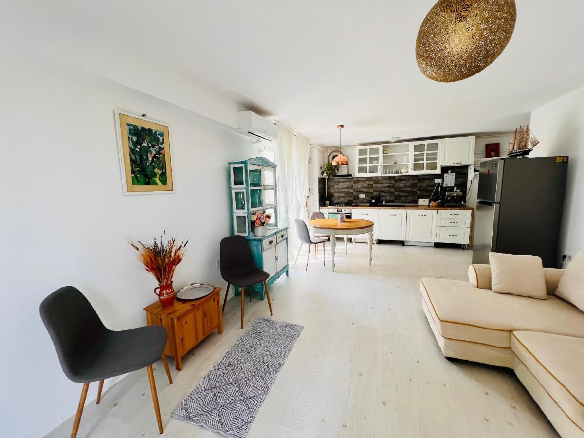 The Airport Loft Apartment Otopeni Exterior foto